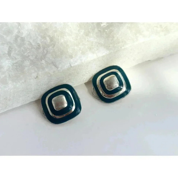 Vintage Silver Toned & Green Enamel Rounded Square 80's Clip on Stud Earrings - Picture 3 of 5